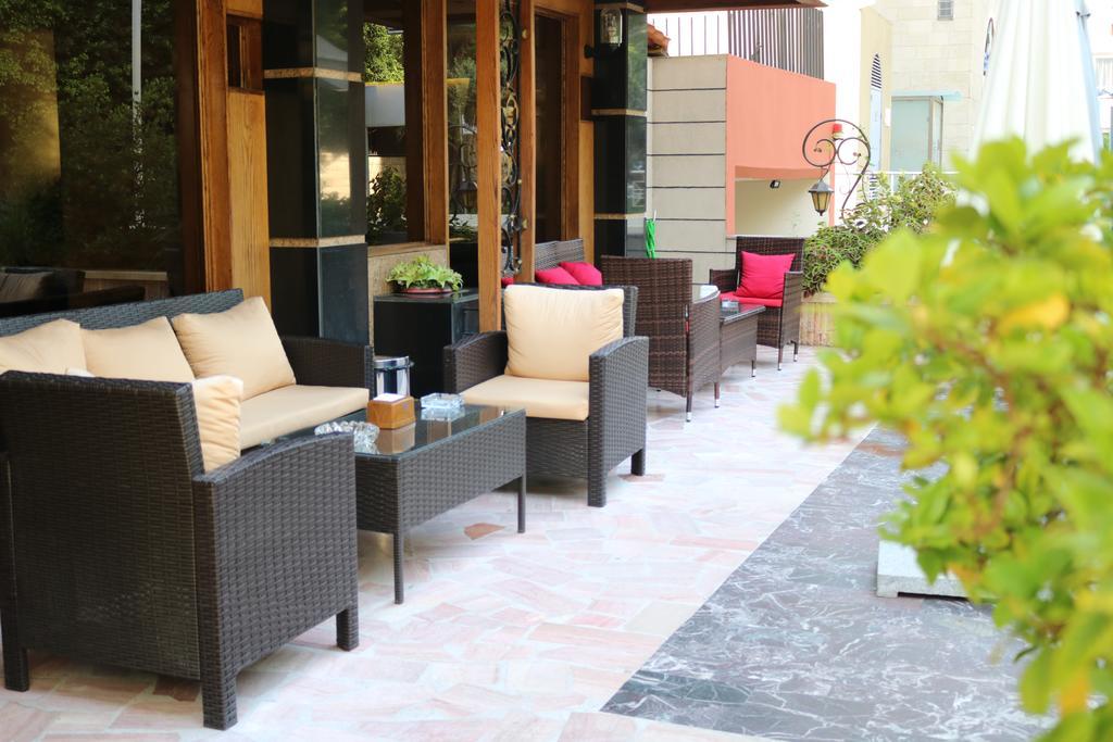 Vista Del Mar Hotel Jounieh Kültér fotó