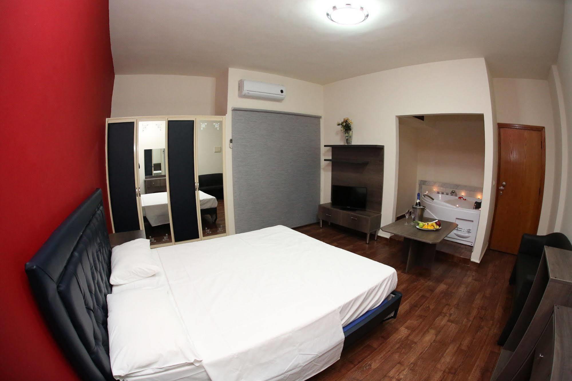 Vista Del Mar Hotel Jounieh Kültér fotó